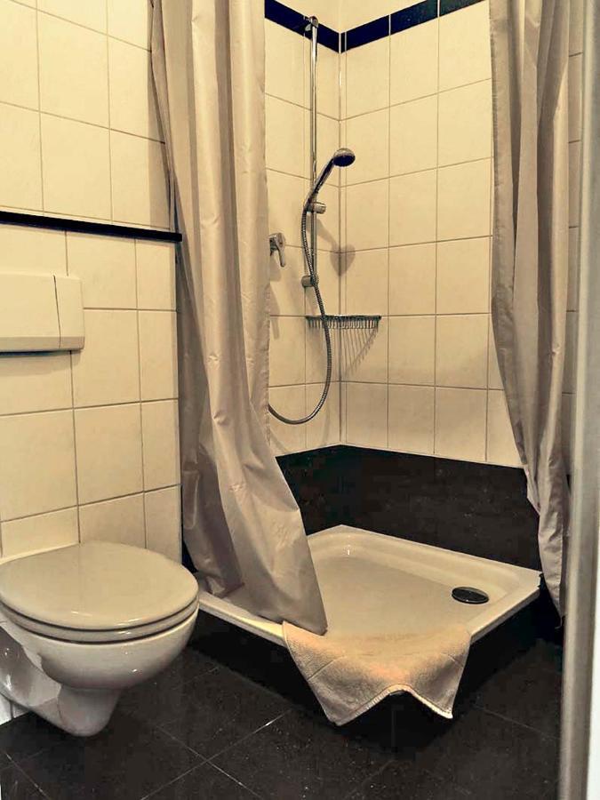 Ferien-Messe-Handwerker- Apartment Bensberg แบร์กิชกลัดบัค ภายนอก รูปภาพ